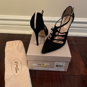 SJP Sarah Jessica Parker Denise Comoscio Nero. Size 36 1/2. Black suede.